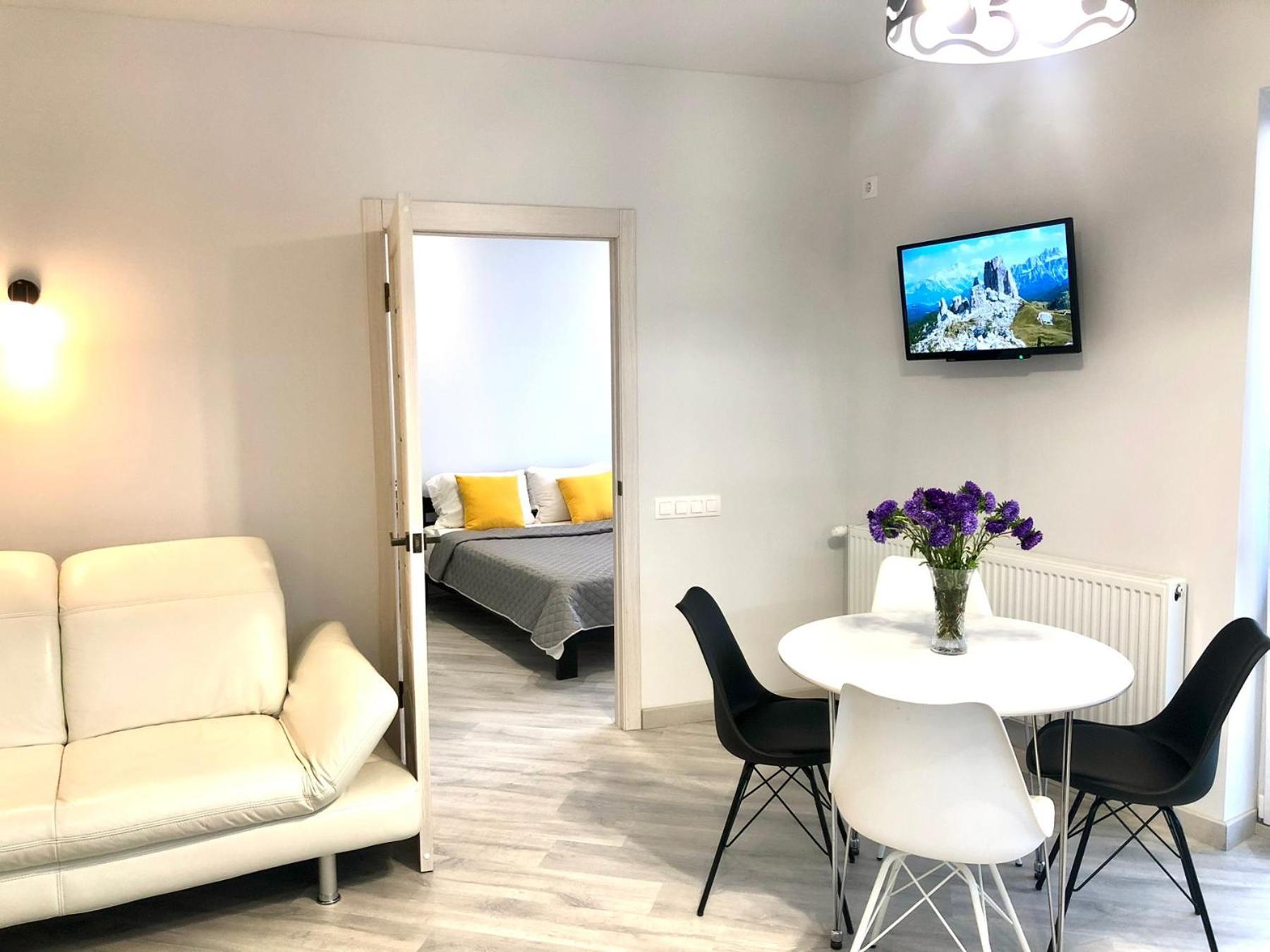 Osapart Comfortable Apartment In A Complex Great Britain Leópolis Exterior foto